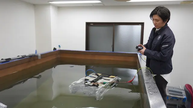東京オフィスのプールで操作体験会（４）